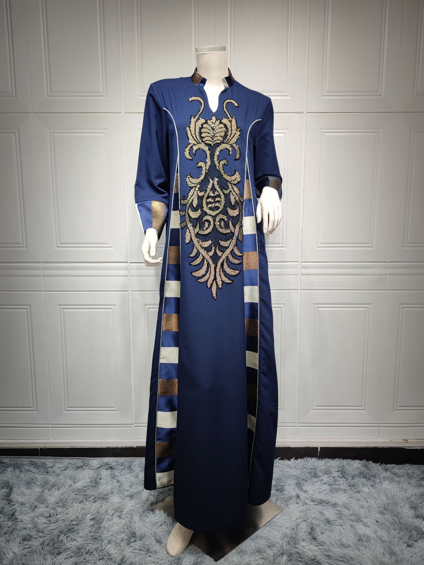 Robe Longue Élégante à Broderie - Raffinement
