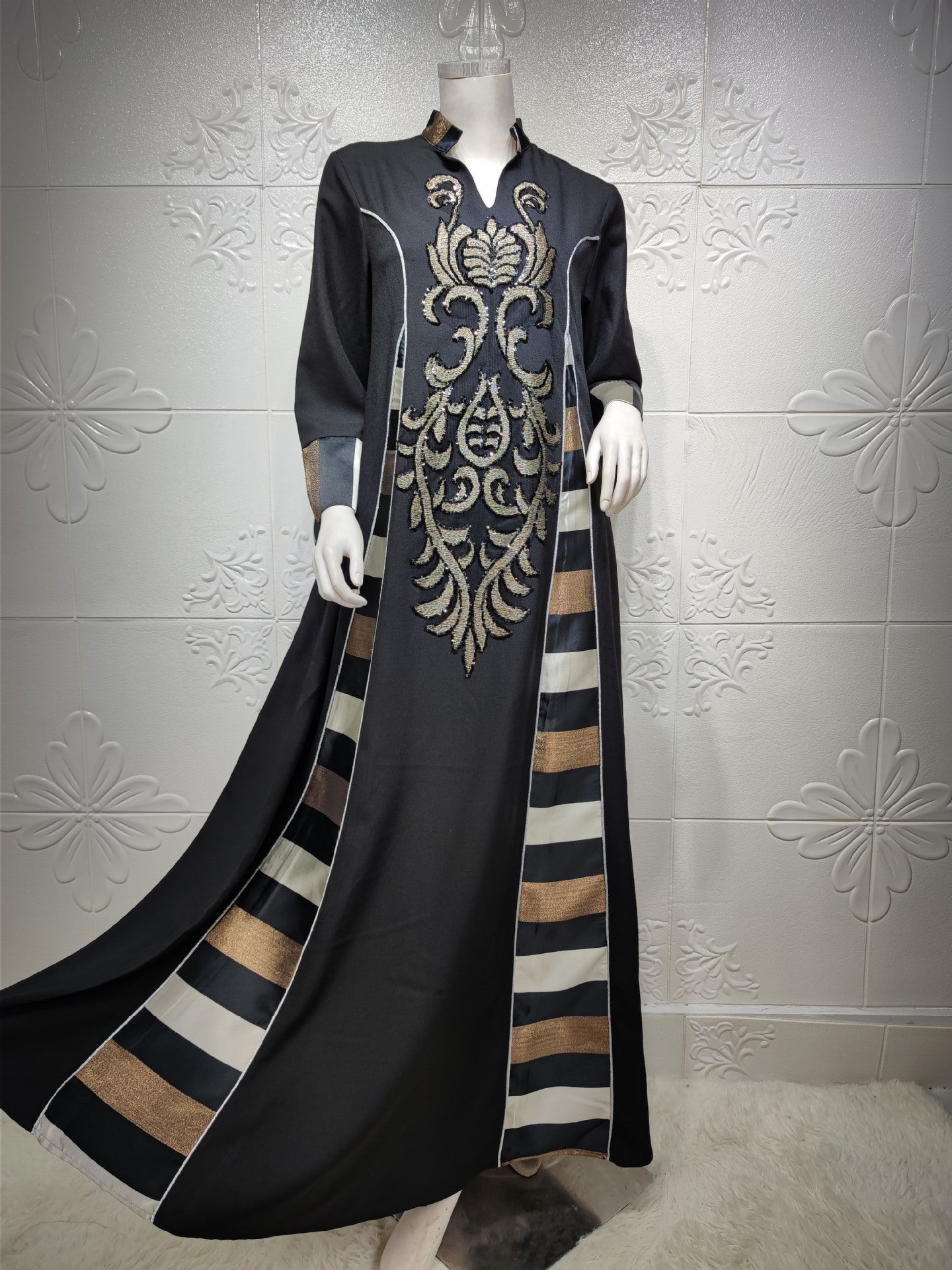 Robe Longue Élégante à Broderie - Raffinement