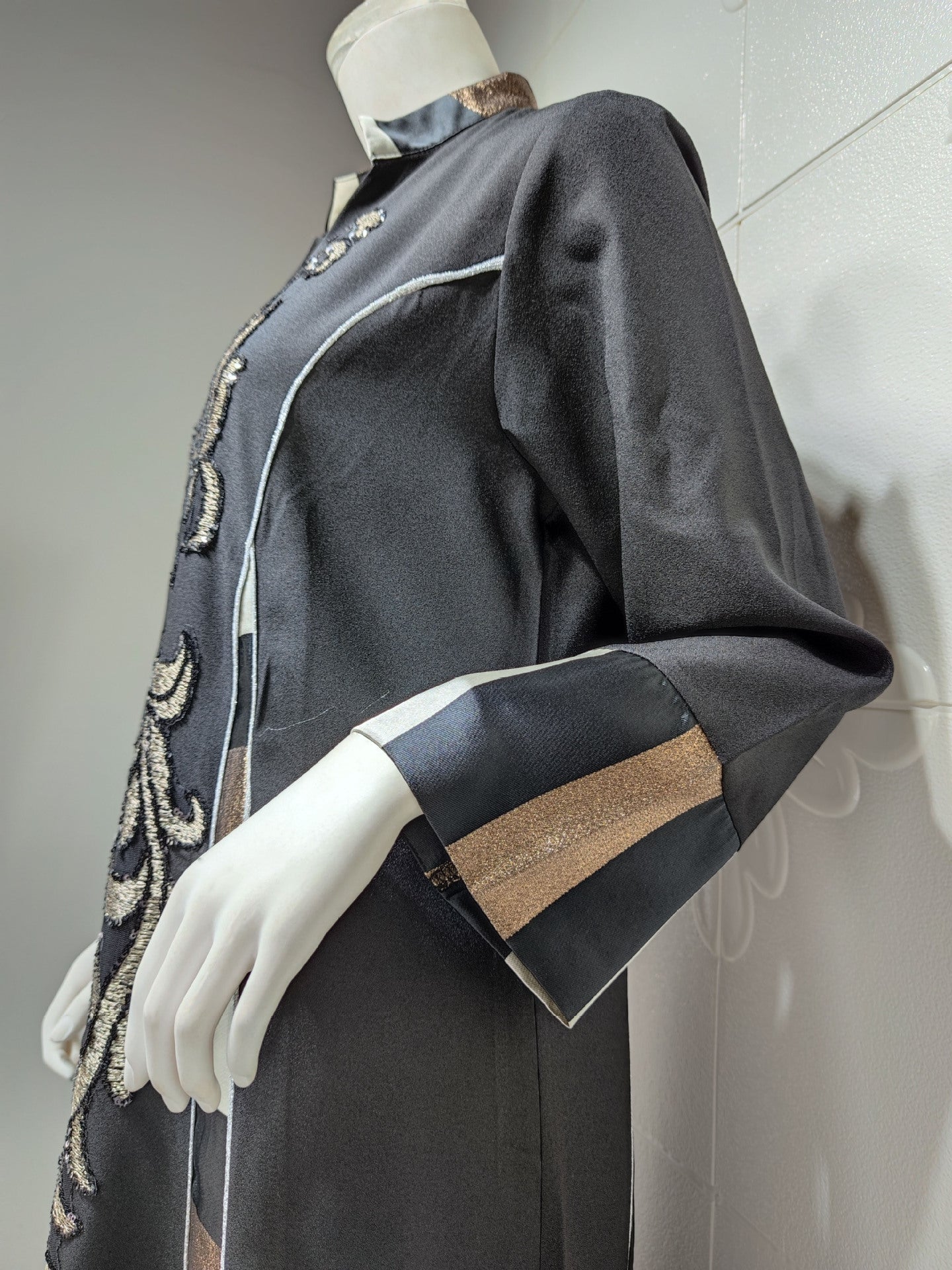 Robe Longue Élégante à Broderie - Raffinement